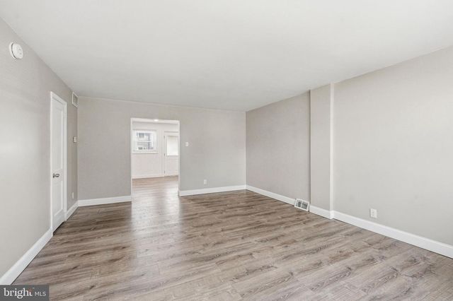 407 BERGEN ST, Gloucester City, NJ 08030