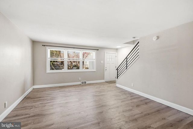 407 BERGEN ST, Gloucester City, NJ 08030