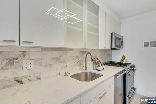 1600 Parker Avenue 30D, Fort Lee, NJ 07024