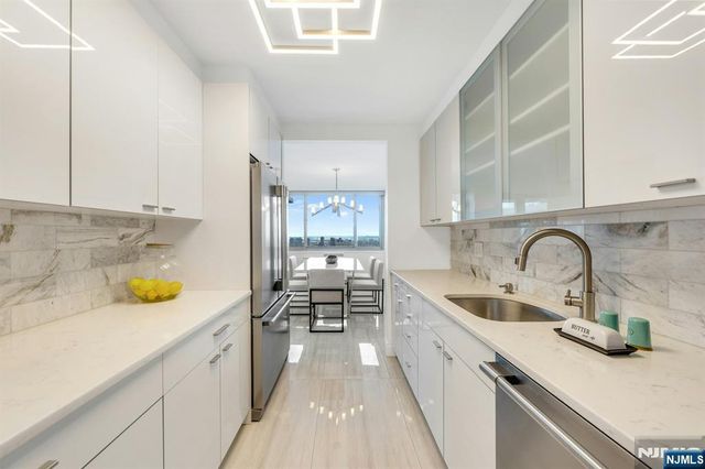 1600 Parker Avenue 30D, Fort Lee, NJ 07024