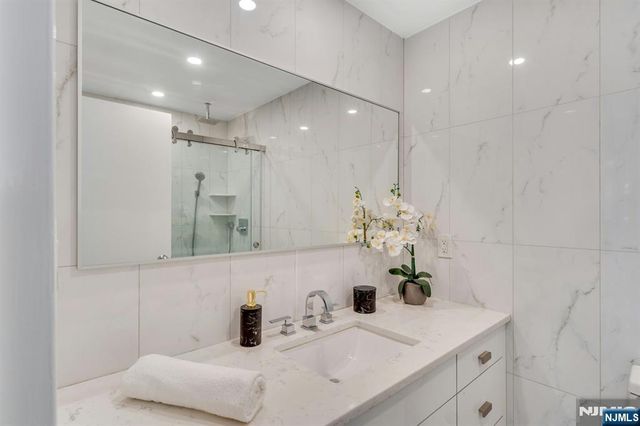 1600 Parker Avenue 30D, Fort Lee, NJ 07024