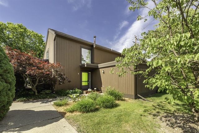 1 Westbury Court, Ann Arbor, MI 48105