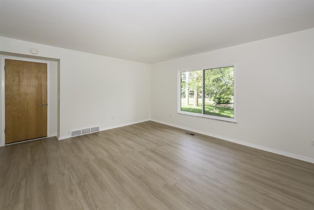 1 Westbury Court, Ann Arbor, MI 48105