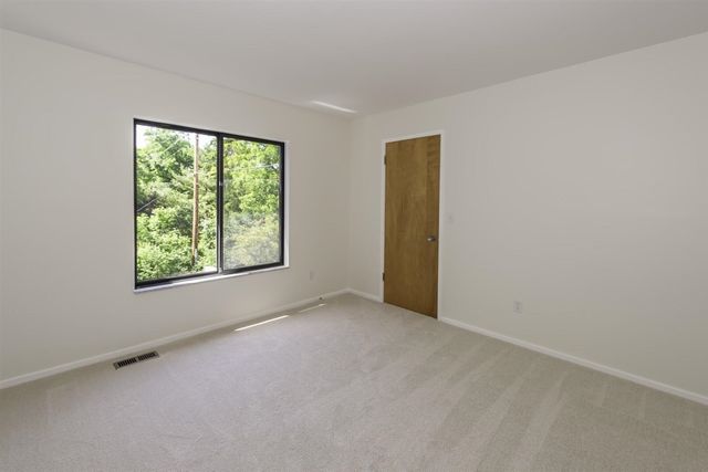 1 Westbury Court, Ann Arbor, MI 48105