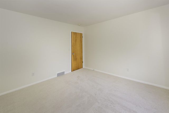 1 Westbury Court, Ann Arbor, MI 48105