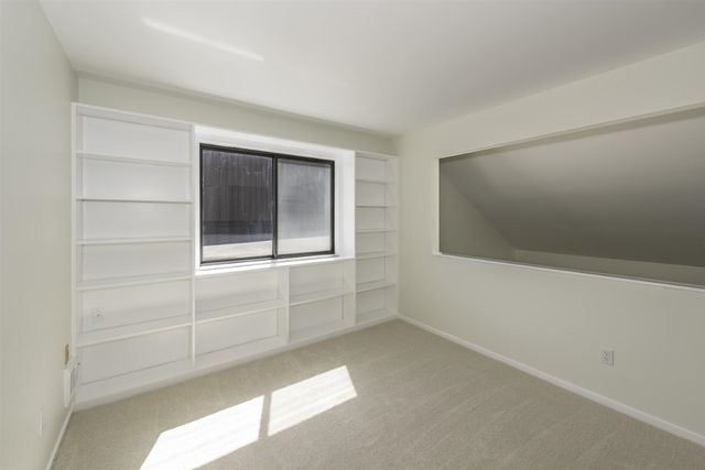 1 Westbury Court, Ann Arbor, MI 48105