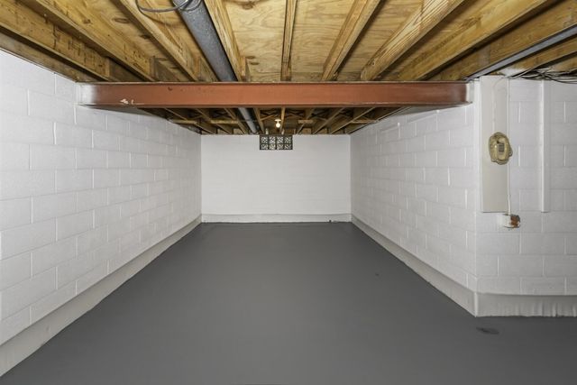 1 Westbury Court, Ann Arbor, MI 48105