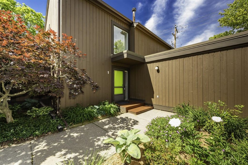 1 Westbury Court, Ann Arbor, MI 48105