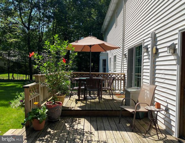 111 WILDERNEST LN, Port Matilda, PA 16870