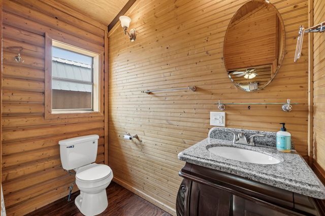 611 Weddle RD, Johnson City, TX 78636