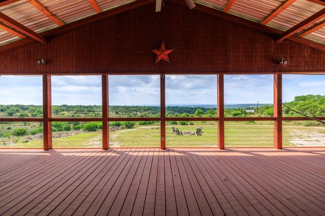 611 Weddle RD, Johnson City, TX 78636