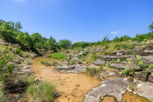 611 Weddle RD, Johnson City, TX 78636