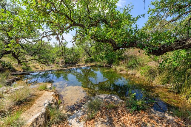 611 Weddle RD, Johnson City, TX 78636