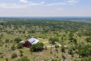611 Weddle RD, Johnson City, TX 78636