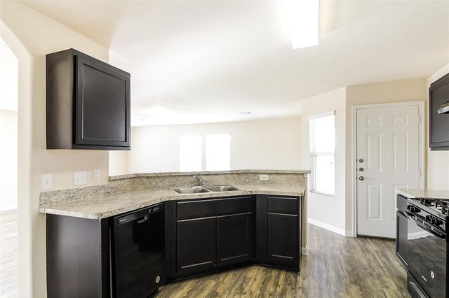 5907 Sunrise Light Drive, Houston, TX 77048