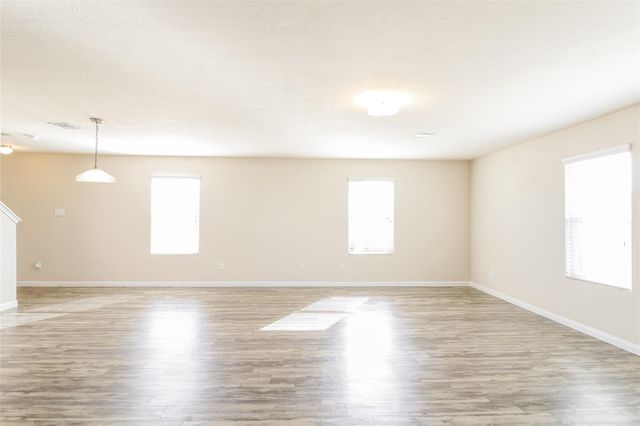 5907 Sunrise Light Drive, Houston, TX 77048