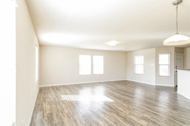 5907 Sunrise Light Drive, Houston, TX 77048