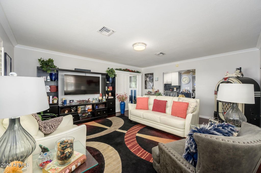 Image 16 of property listing at 10415 W DESERT FOREST Circle, Sun City, AZ 85351
