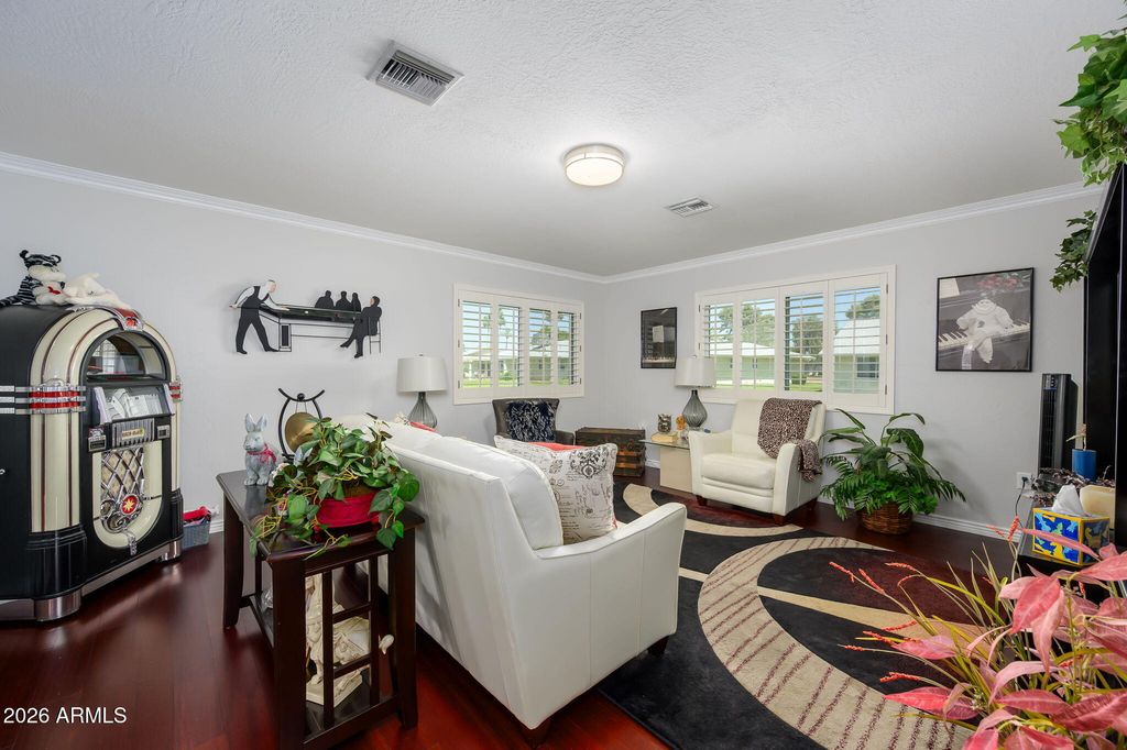 Image 17 of property listing at 10415 W DESERT FOREST Circle, Sun City, AZ 85351