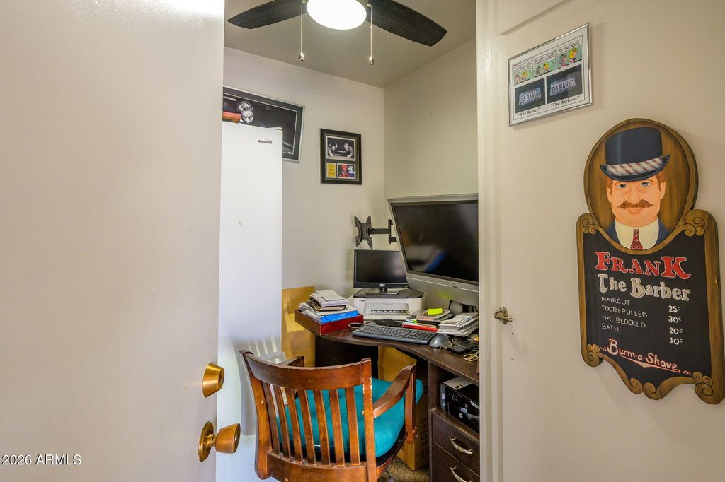Image 27 of property listing at 10415 W DESERT FOREST Circle, Sun City, AZ 85351