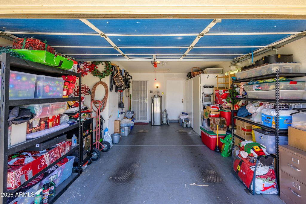 Image 28 of property listing at 10415 W DESERT FOREST Circle, Sun City, AZ 85351