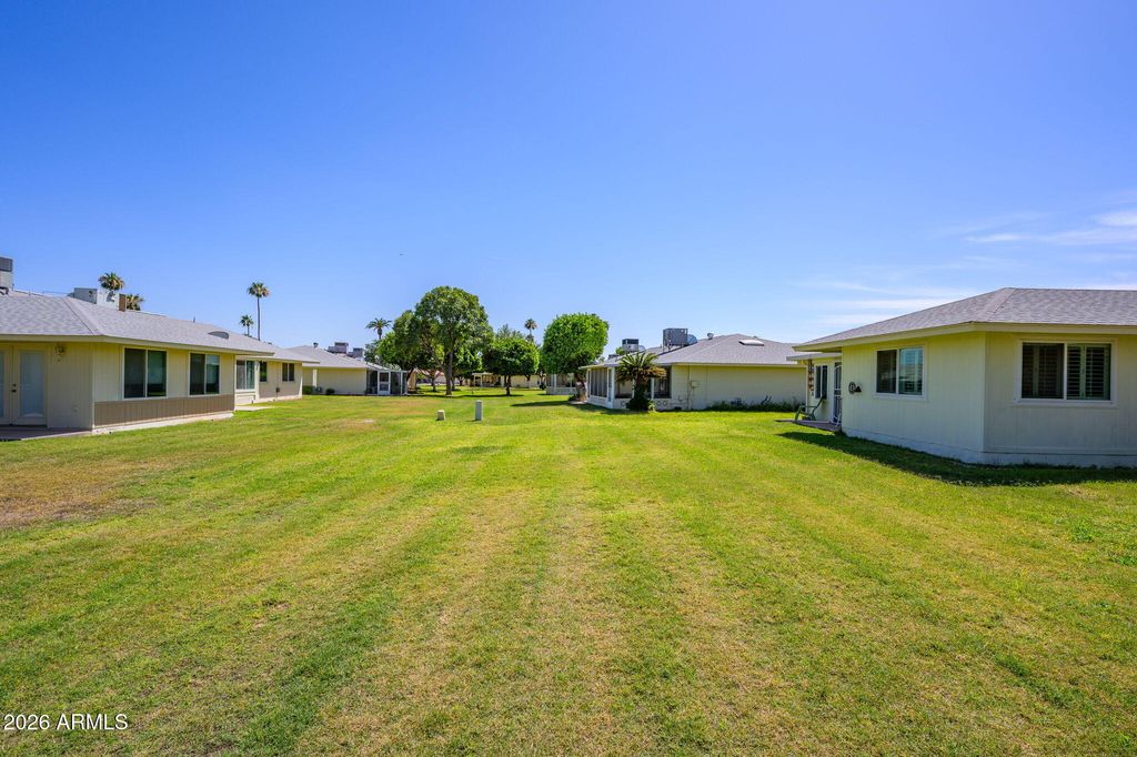 Image 29 of property listing at 10415 W DESERT FOREST Circle, Sun City, AZ 85351