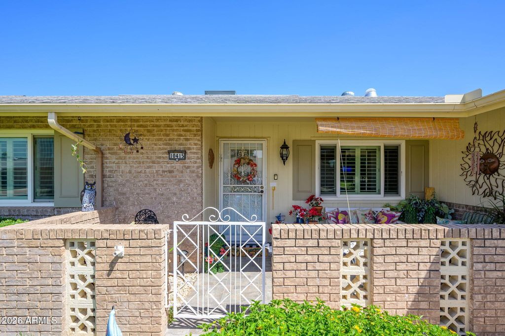 Image 3 of property listing at 10415 W DESERT FOREST Circle, Sun City, AZ 85351