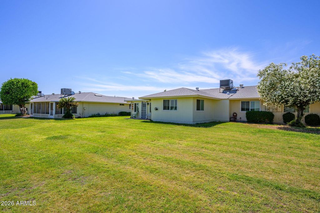 Image 30 of property listing at 10415 W DESERT FOREST Circle, Sun City, AZ 85351