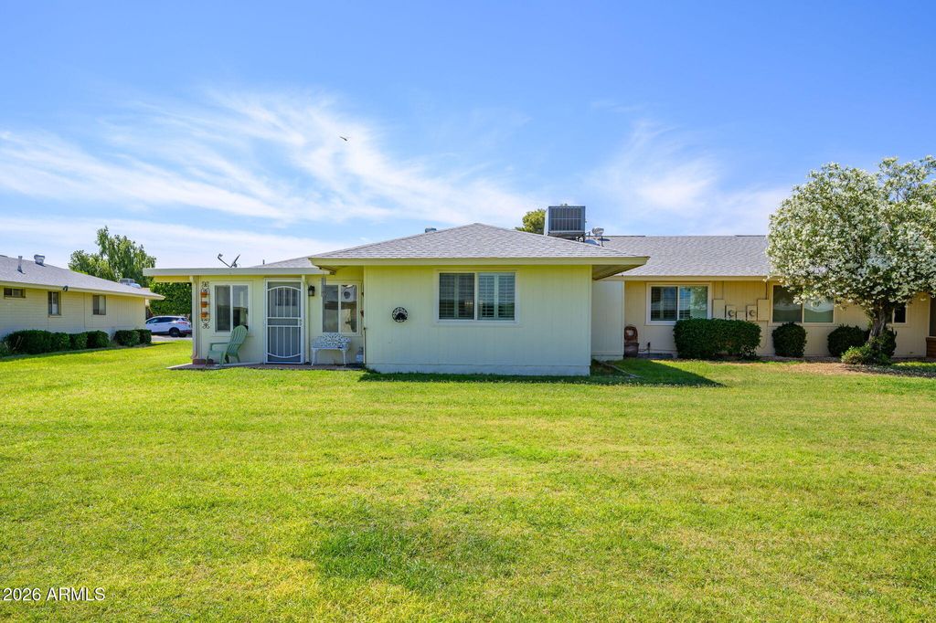 Image 31 of property listing at 10415 W DESERT FOREST Circle, Sun City, AZ 85351