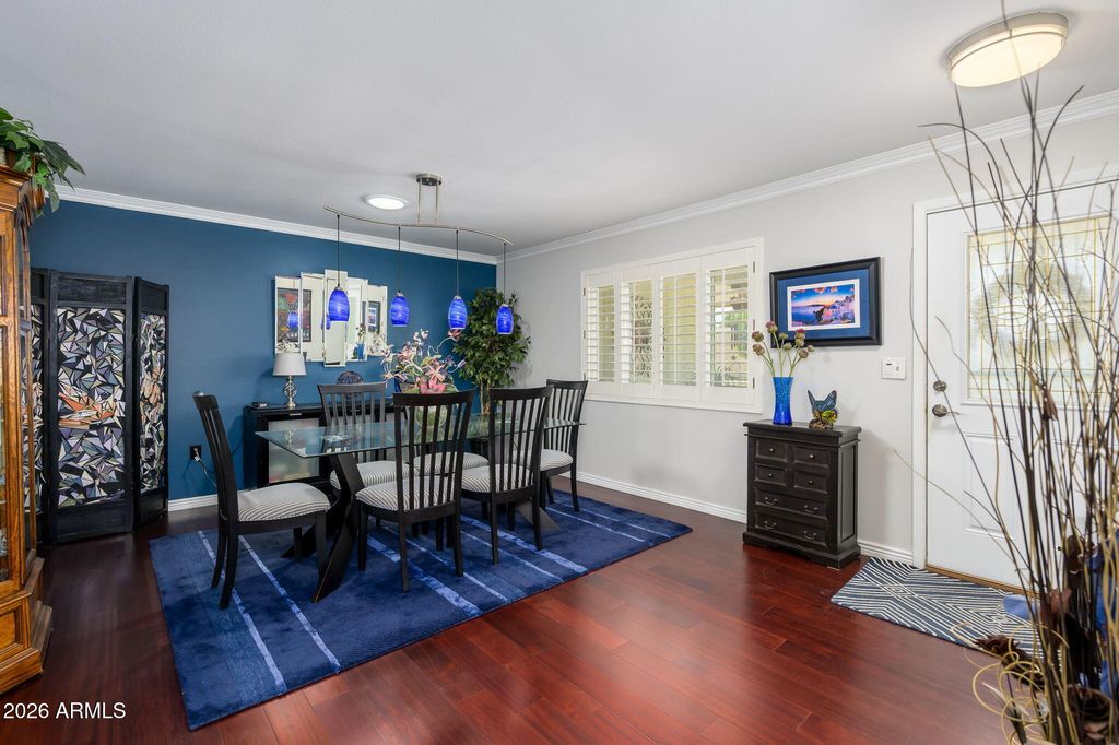 Image 7 of property listing at 10415 W DESERT FOREST Circle, Sun City, AZ 85351