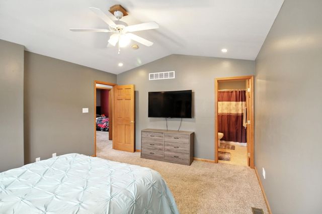 2271 Longcommon Road, Portage, IN 46368