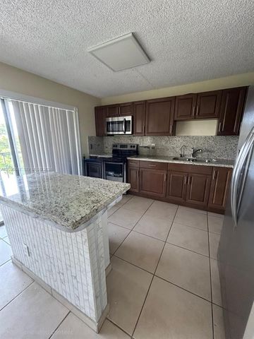 17000 NW 67th Avenue 0, Hialeah, FL 33015