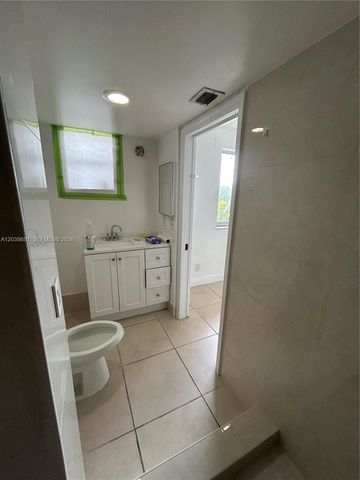 17000 NW 67th Avenue 0, Hialeah, FL 33015