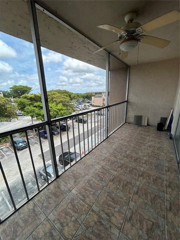 17000 NW 67th Avenue 0, Hialeah, FL 33015