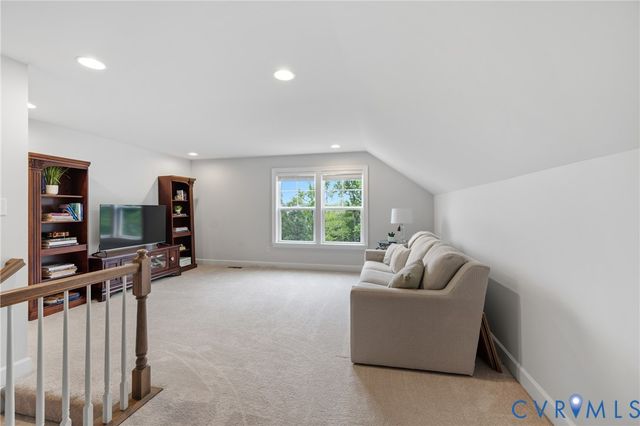 12285 Porsche Dr, Glen Allen, VA 23059