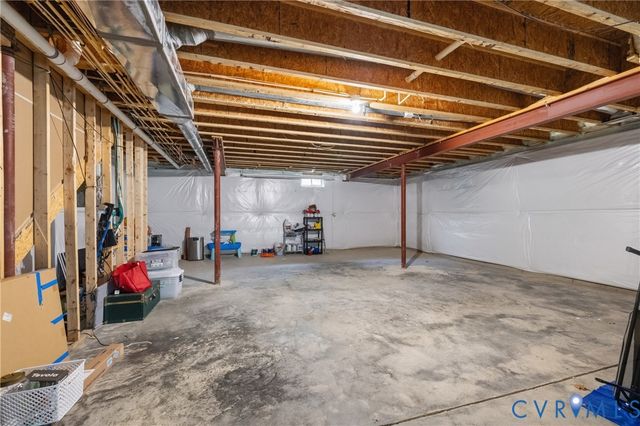 12285 Porsche Dr, Glen Allen, VA 23059