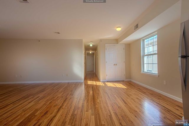 90-92 W Kinney Street 2, Newark, NJ 07102
