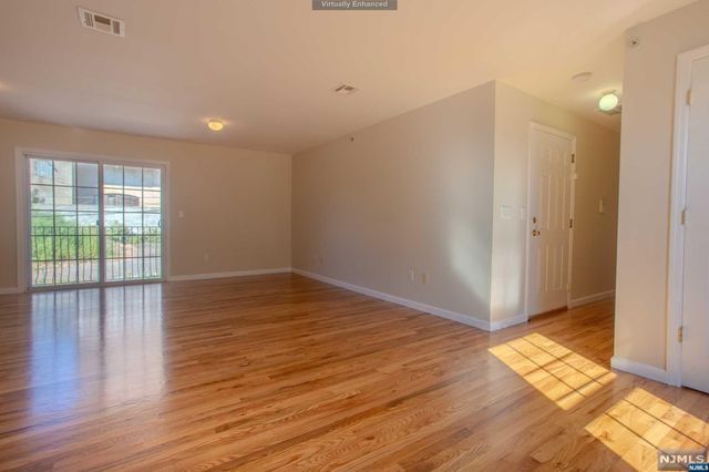 90-92 W Kinney Street 2, Newark, NJ 07102