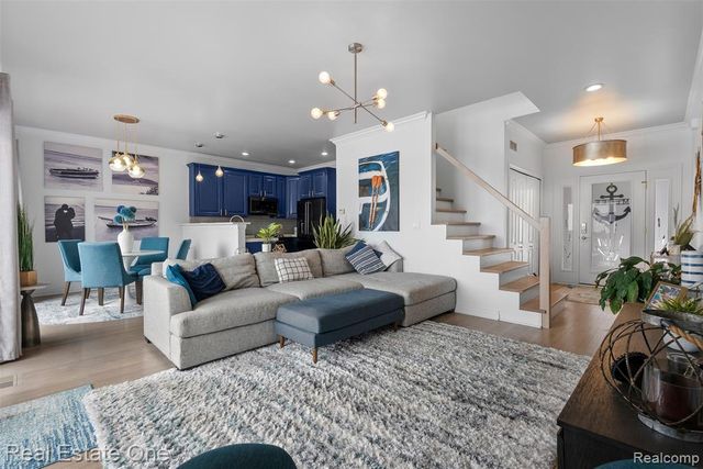 47630 Lorie Lane, New Baltimore, MI 48047