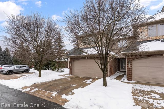 47630 Lorie Lane, New Baltimore, MI 48047