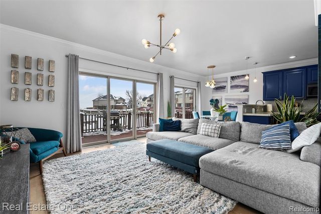 47630 Lorie Lane, New Baltimore, MI 48047