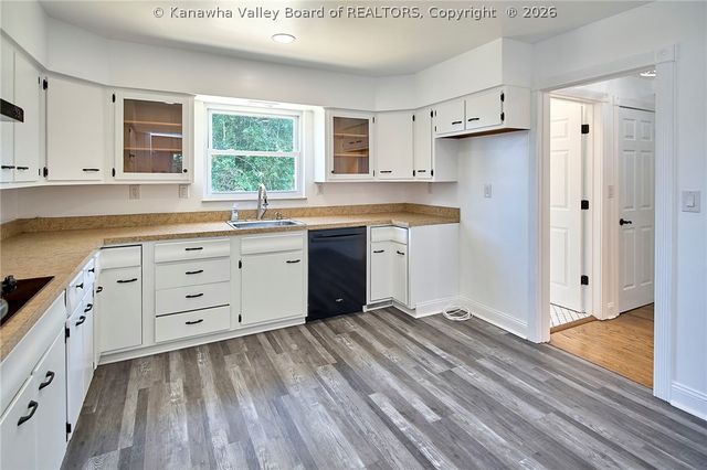 820 Carroll Road, Charleston, WV 25314