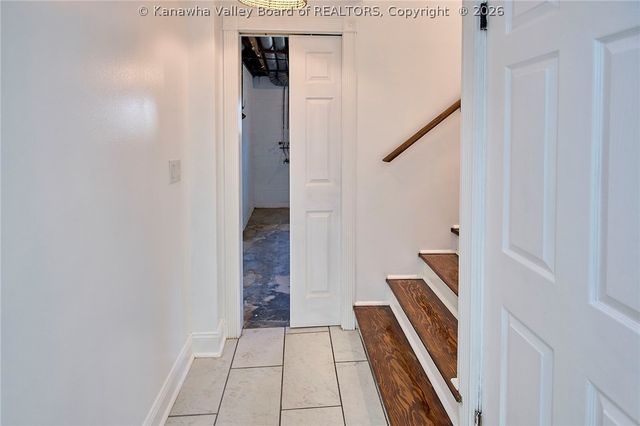 820 Carroll Road, Charleston, WV 25314