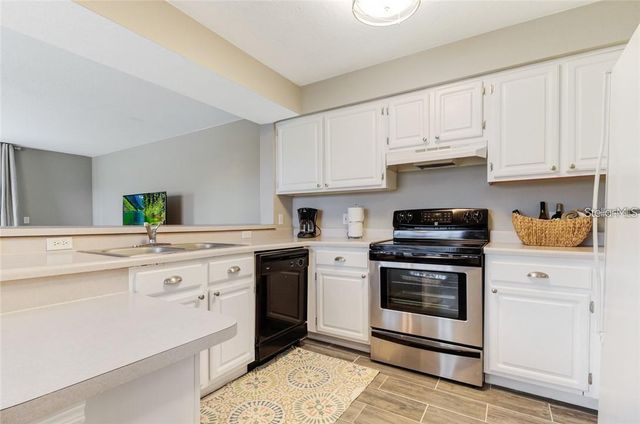 13953 FAIRWAY ISLAND DRIVE 621, Orlando, FL 32837