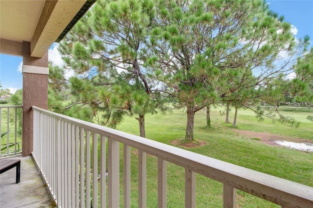 Image 16 of property listing at 13953 FAIRWAY ISLAND DRIVE 621, Orlando, FL 32837