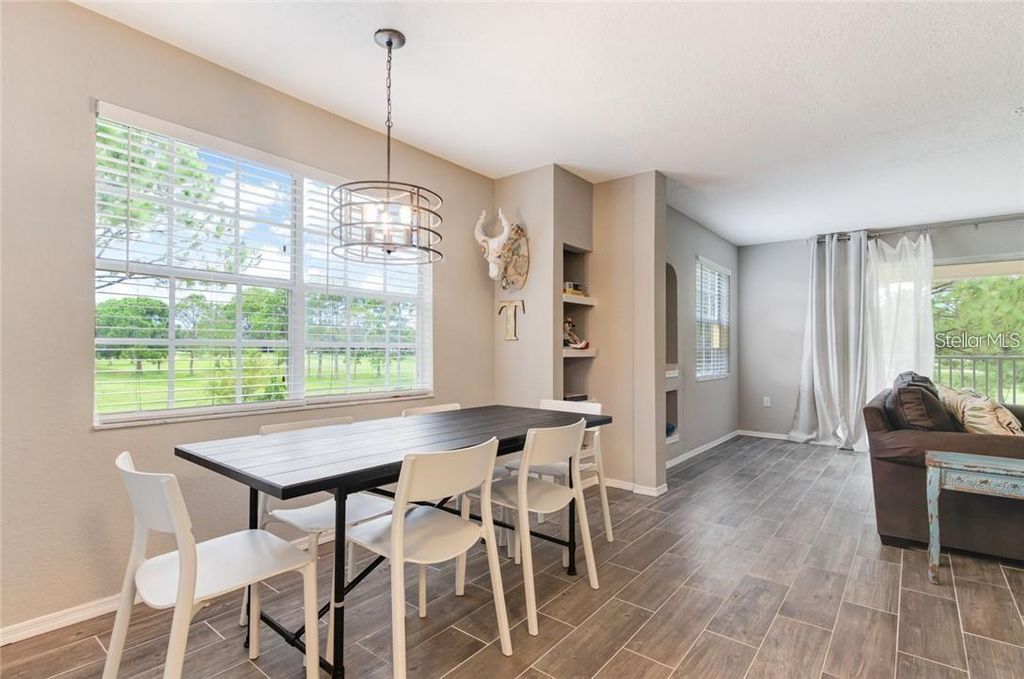 Image 4 of property listing at 13953 FAIRWAY ISLAND DRIVE 621, Orlando, FL 32837