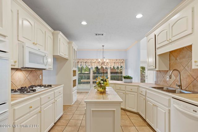 607 Wendover Way, Ridgeland, MS 39157