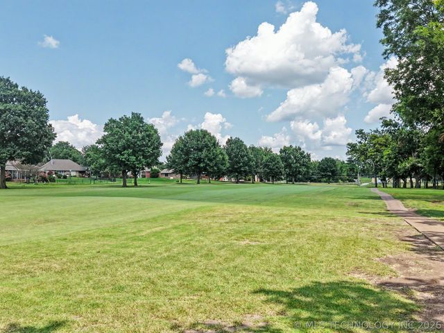 3310 Harbour Town Place, Claremore, OK 74018