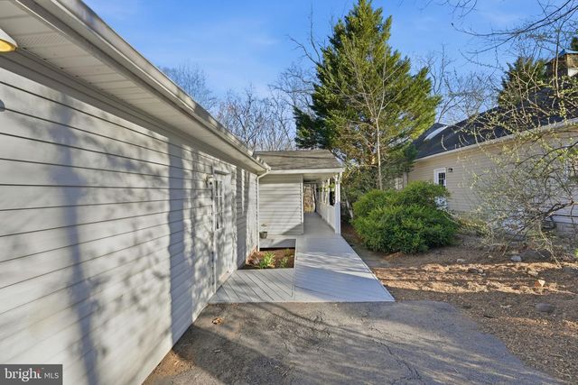 308 WESTOVER PKWY, Locust Grove, VA 22508