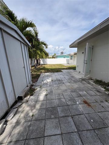 152 175TH TERRACE DRIVE E A, Redington Shores, FL 33708